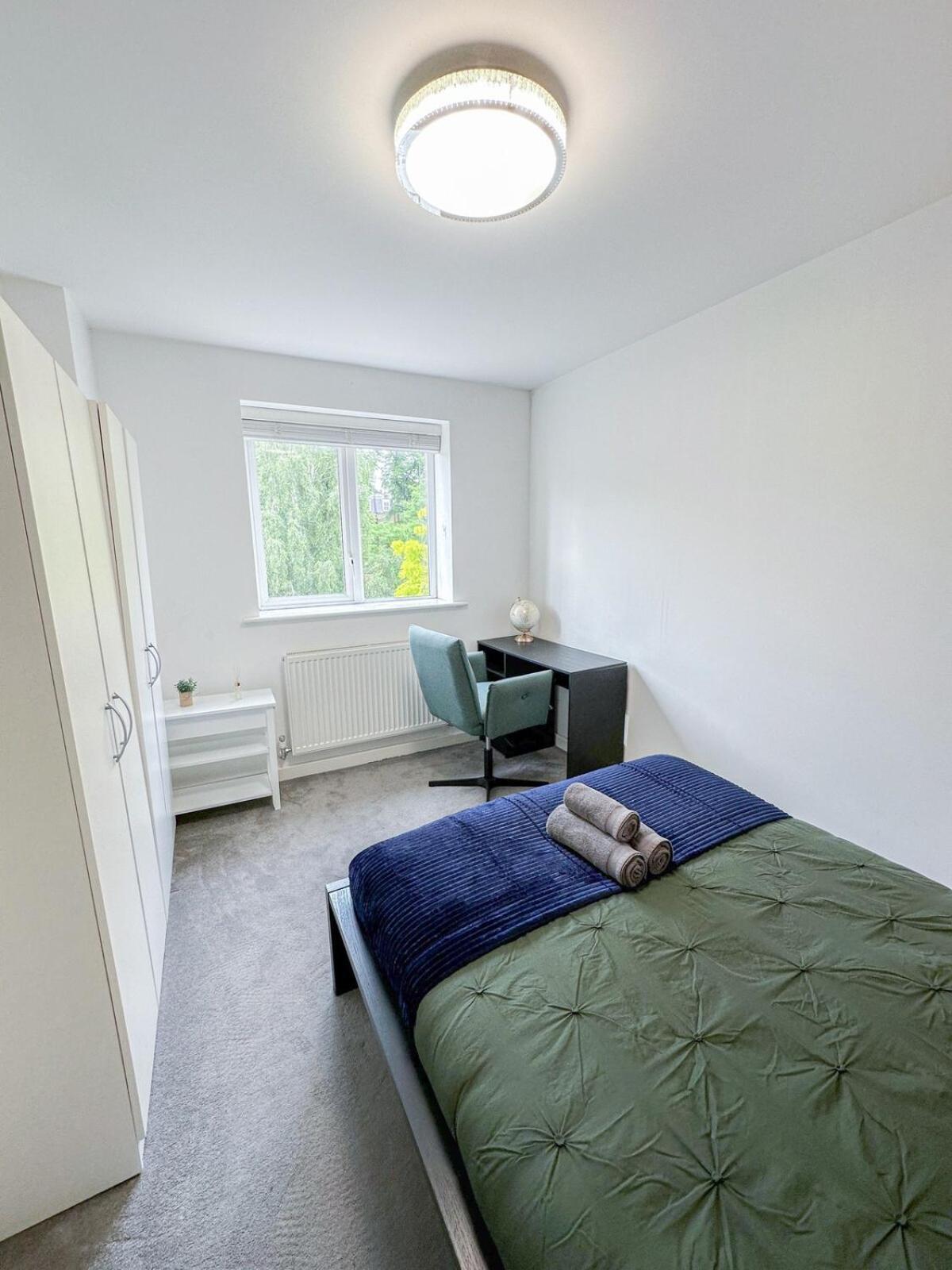 Cozy 2-bedroom Flat With Private Balcony Near Islington Station, Canonbury Appartement
