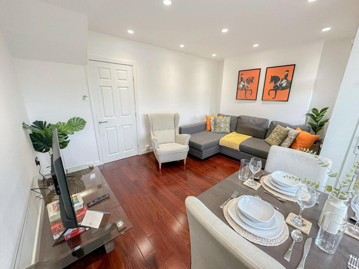 Cozy 2-bedroom Flat With Private Balcony Near Islington Station, Canonbury *